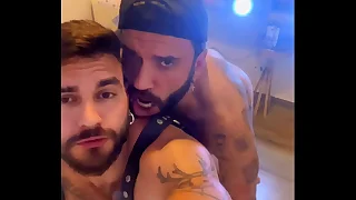 Dois safados transando sem capa - PROMO